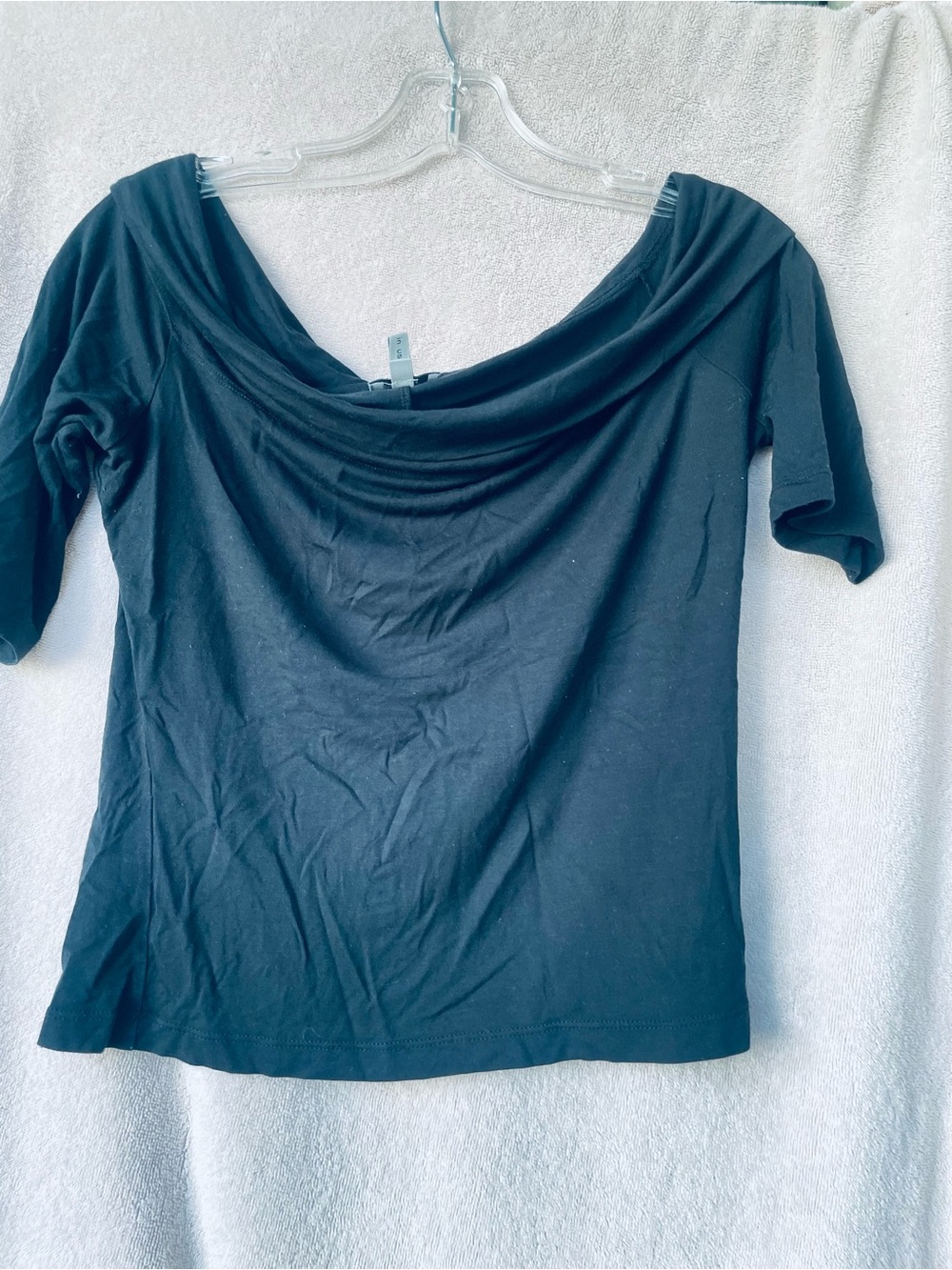 Morgane Le Fay Black Off-Shoulder Short Sleeve Top
